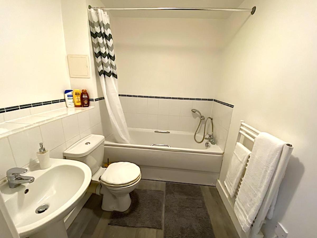 سوثامبتون Stylish Two Bed City Apartment With Secure Parking المظهر الخارجي الصورة